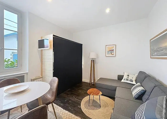 T2 Beaurivage Au 1er Etage ביאריץ